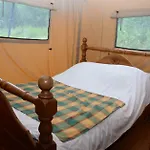 Lodge Canadian Fields York