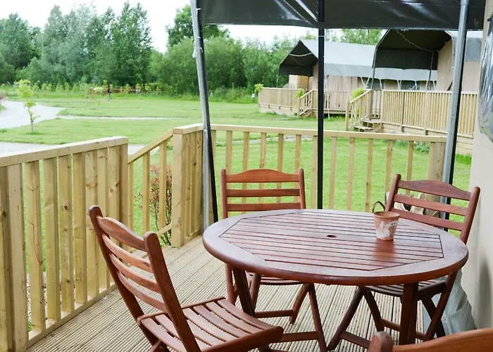 Canadian Fields 山林小屋 *